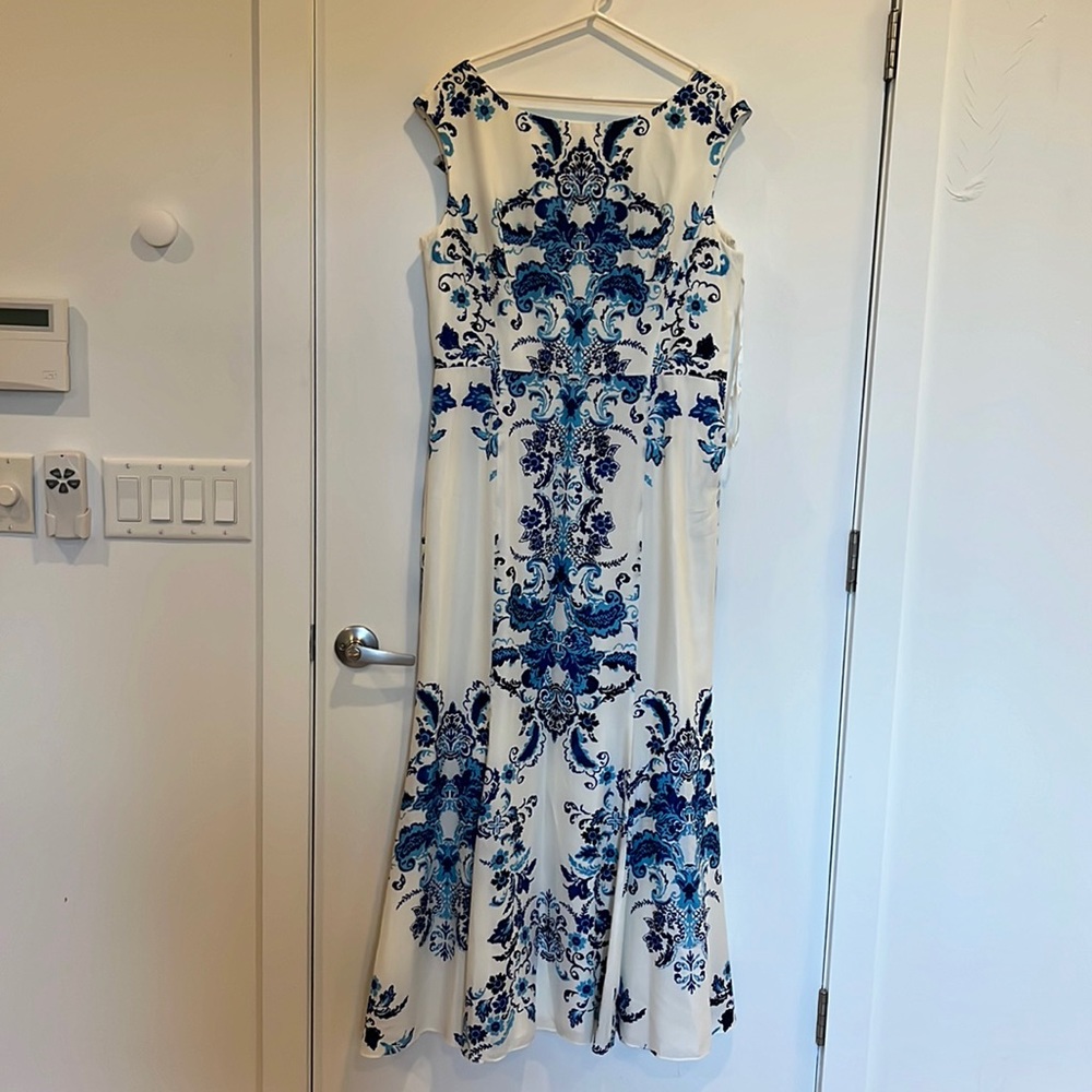 Eliza J Blue and White Cocktail Dress, great condition!